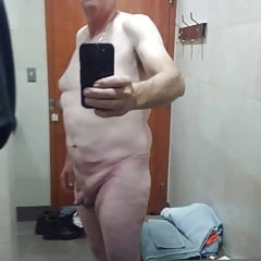 Me au natural