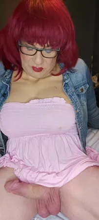 crossdressing juniper beri in pink xxxx         