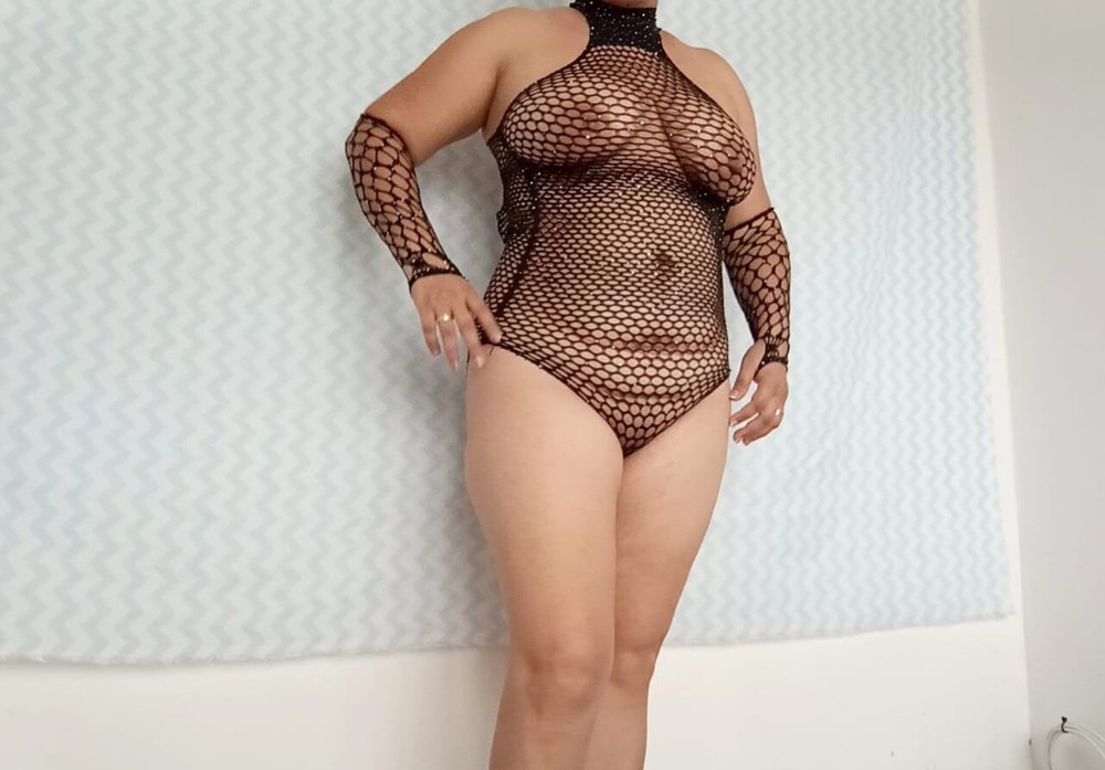 Esposa en lenceria negra, garganta profunda #2