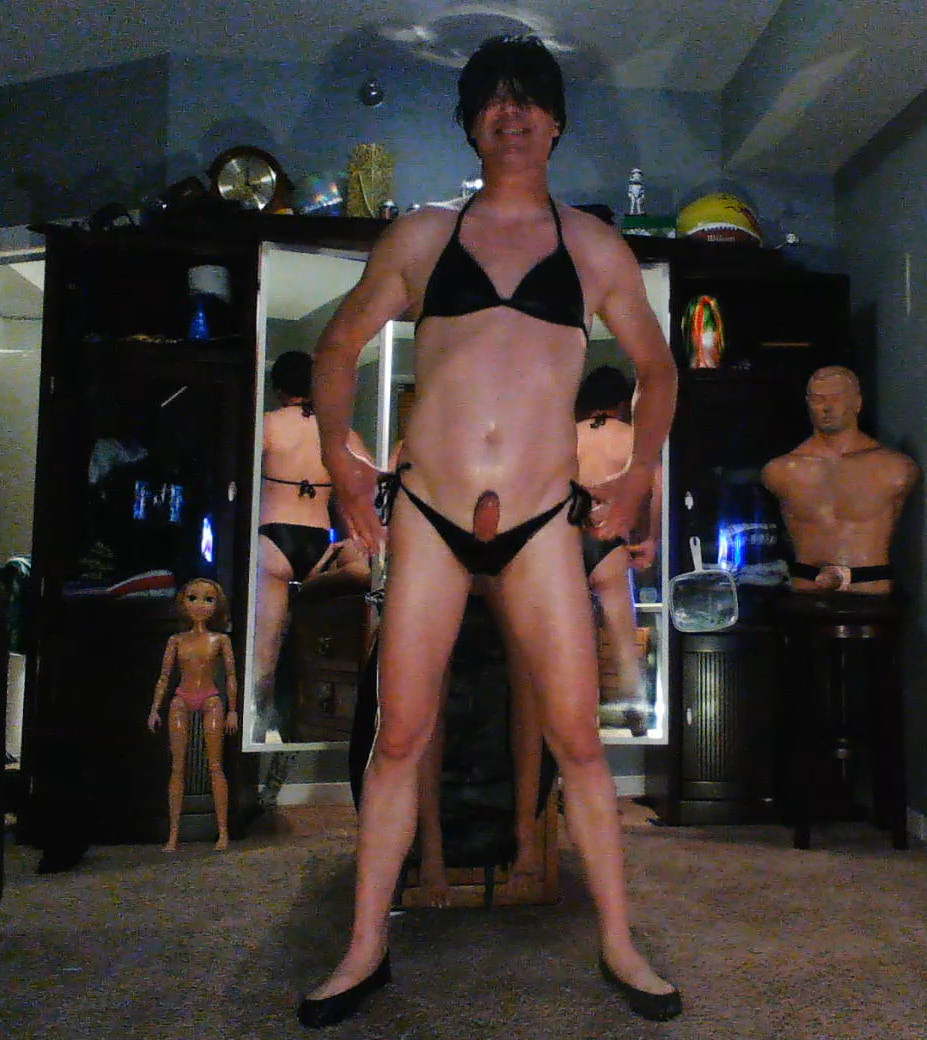 JoeyBikini and JoeyDoll having Bikini Sex