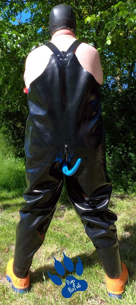  rubber dungarees for a sunny afternoon #3