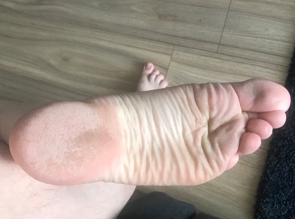 My asshole and soles to cum #7