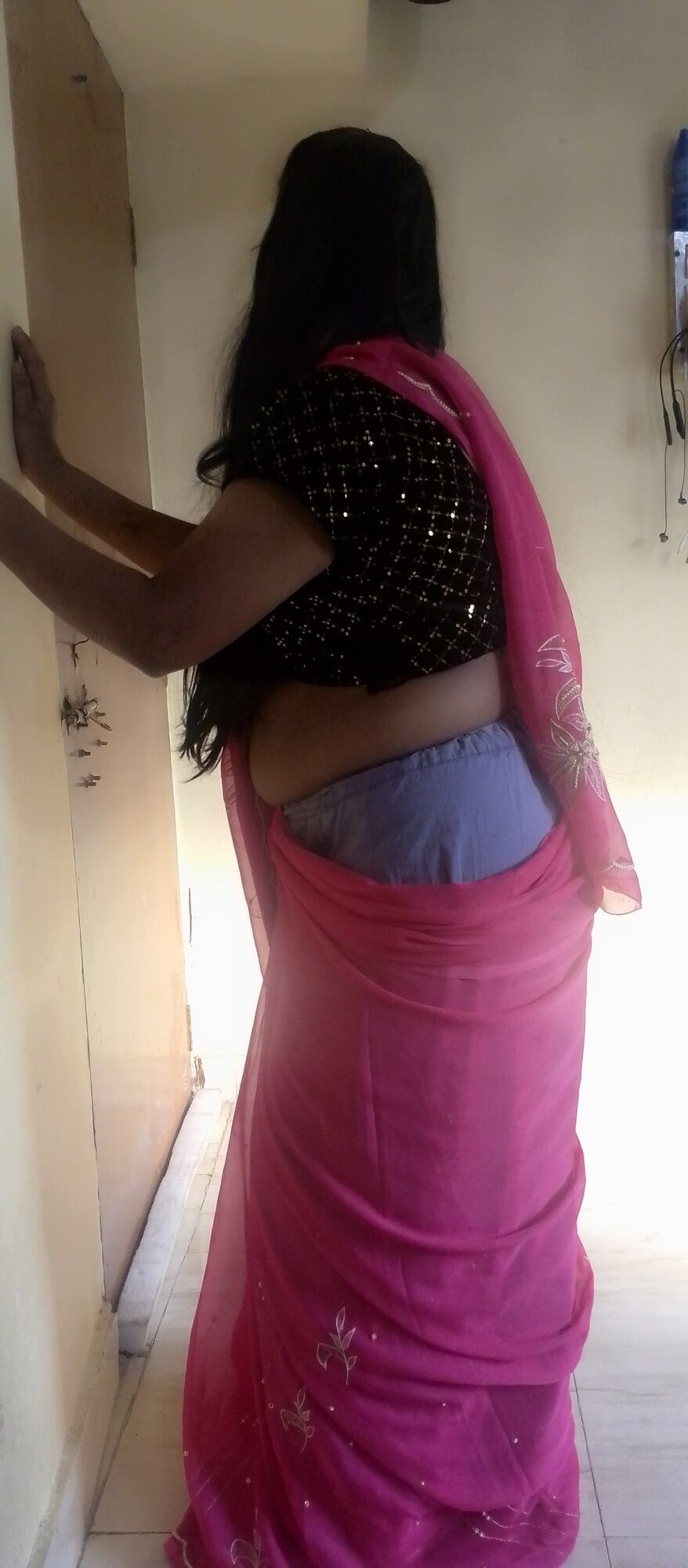 Desi hot marathi wife in saree