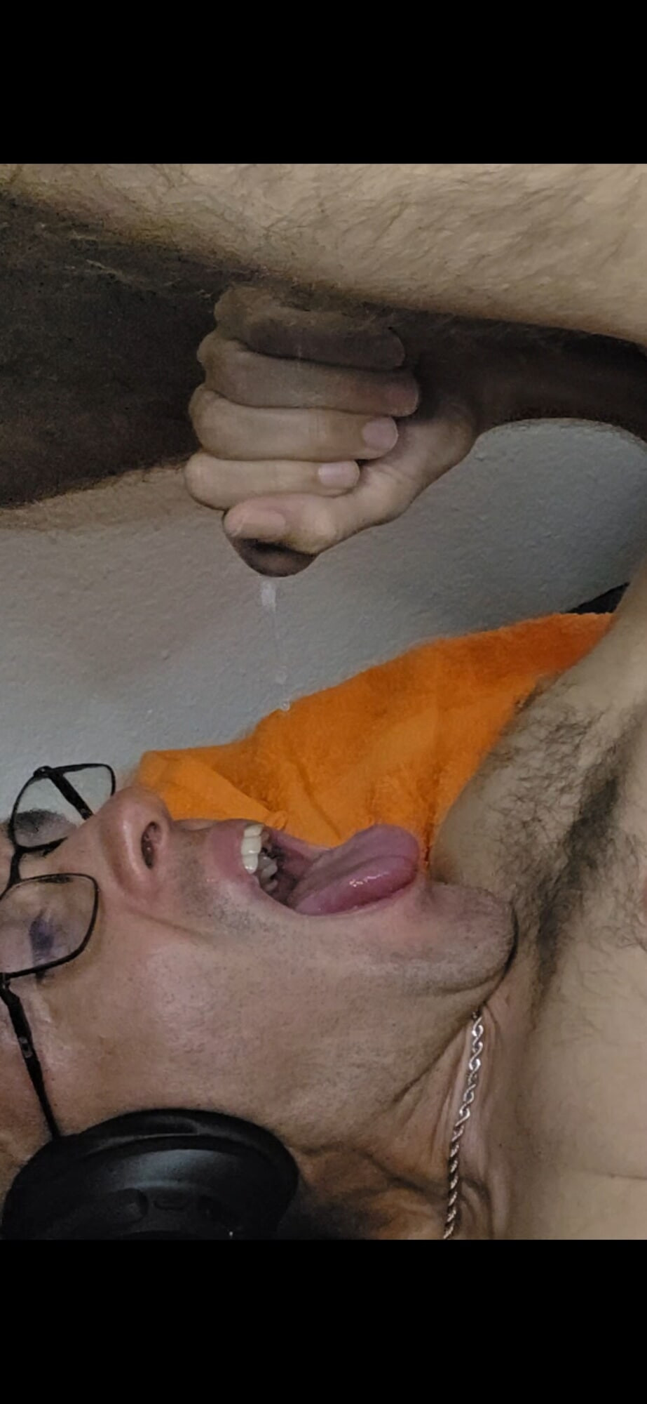 POV CUMSWALLOW NIEWOLNIK DNO ODSŁONIĘTE