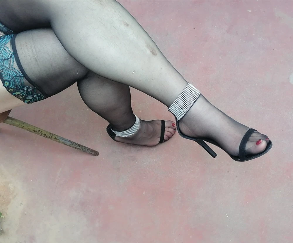 MEDIAS Y TACONES