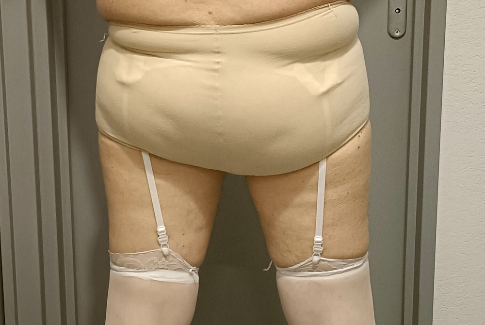 Essayage de petites culottes ! #10
