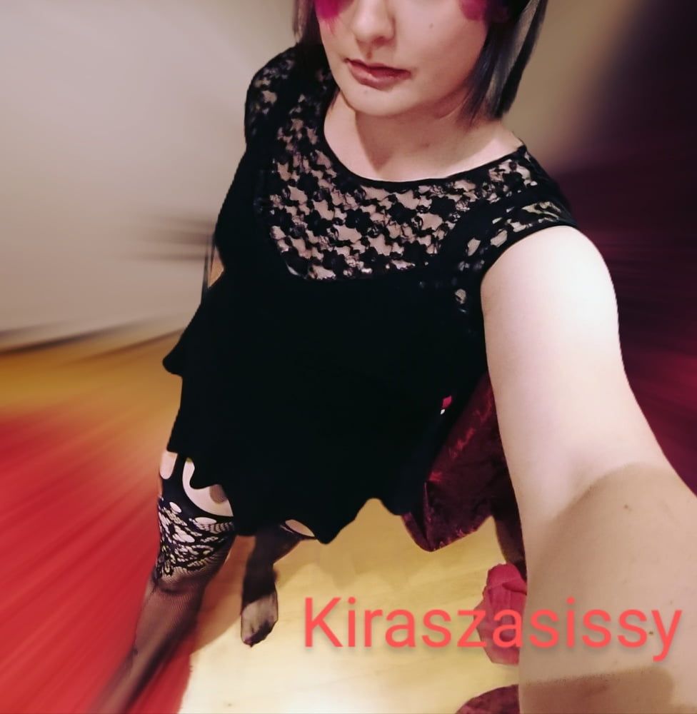 KiraszaSissy Gallery
