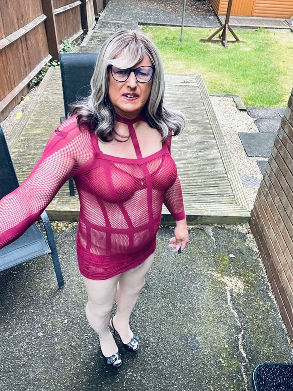 Amateur crossdresser Kelly cd in pink fishnet dress  #43