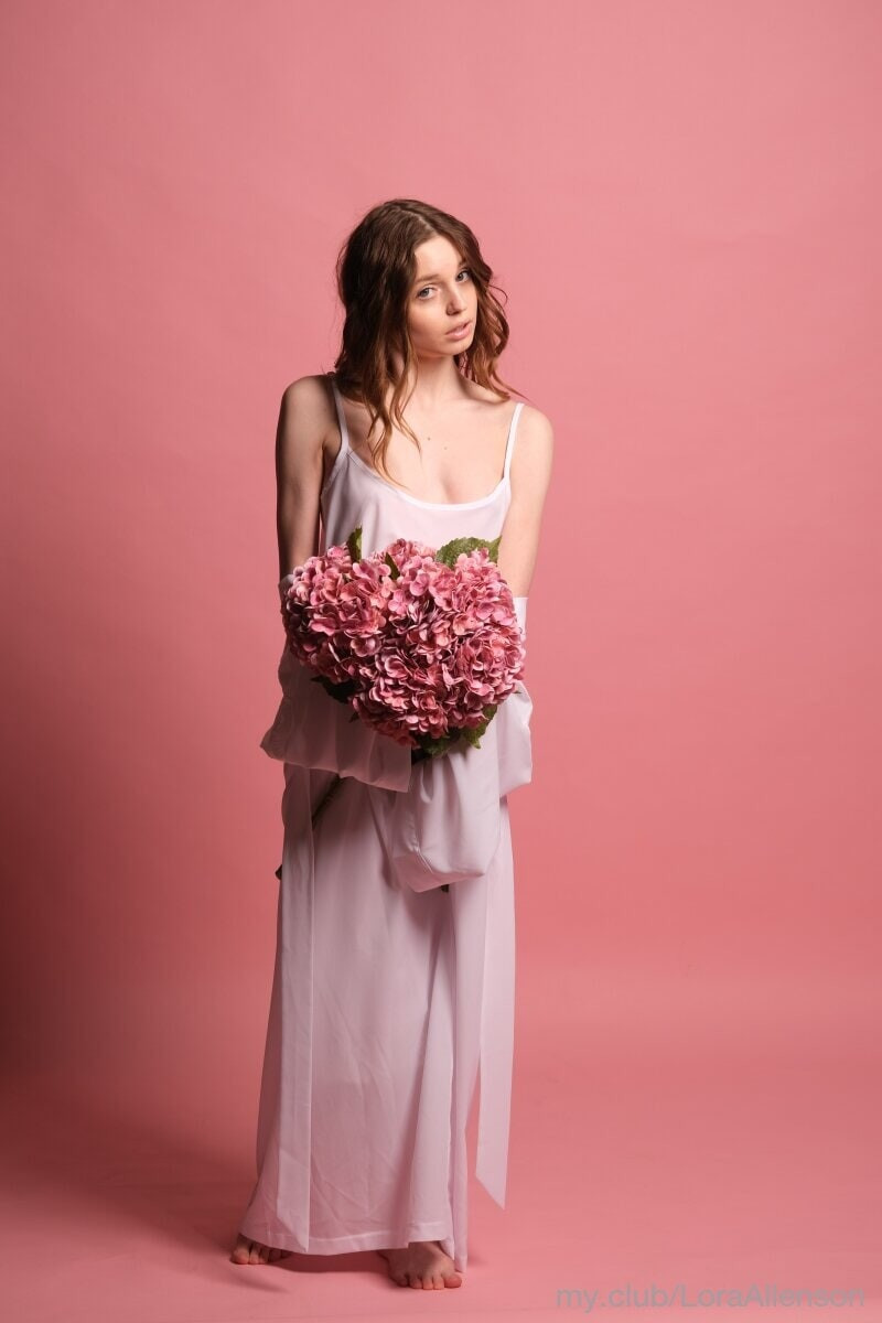 Evelyn Free Photos #6