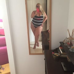 Sexy blond mature milf swim suit album