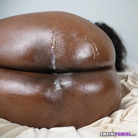 Stormi Dash Round Brown Ass