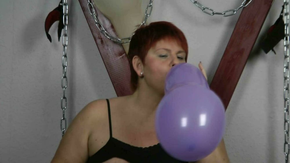 Hot games with balloons #24
