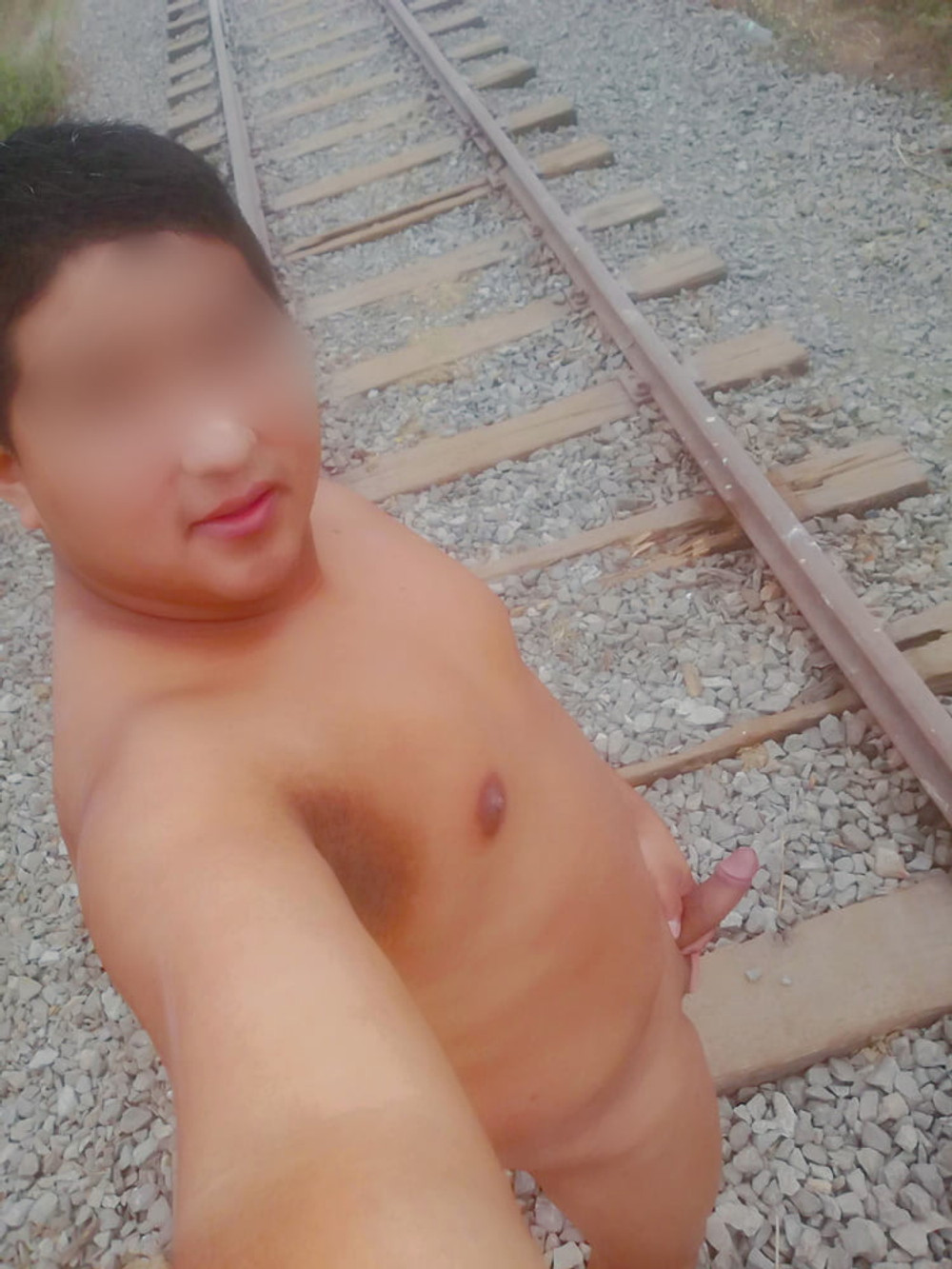 SelfiesNudes en las Vias del Tren  #19