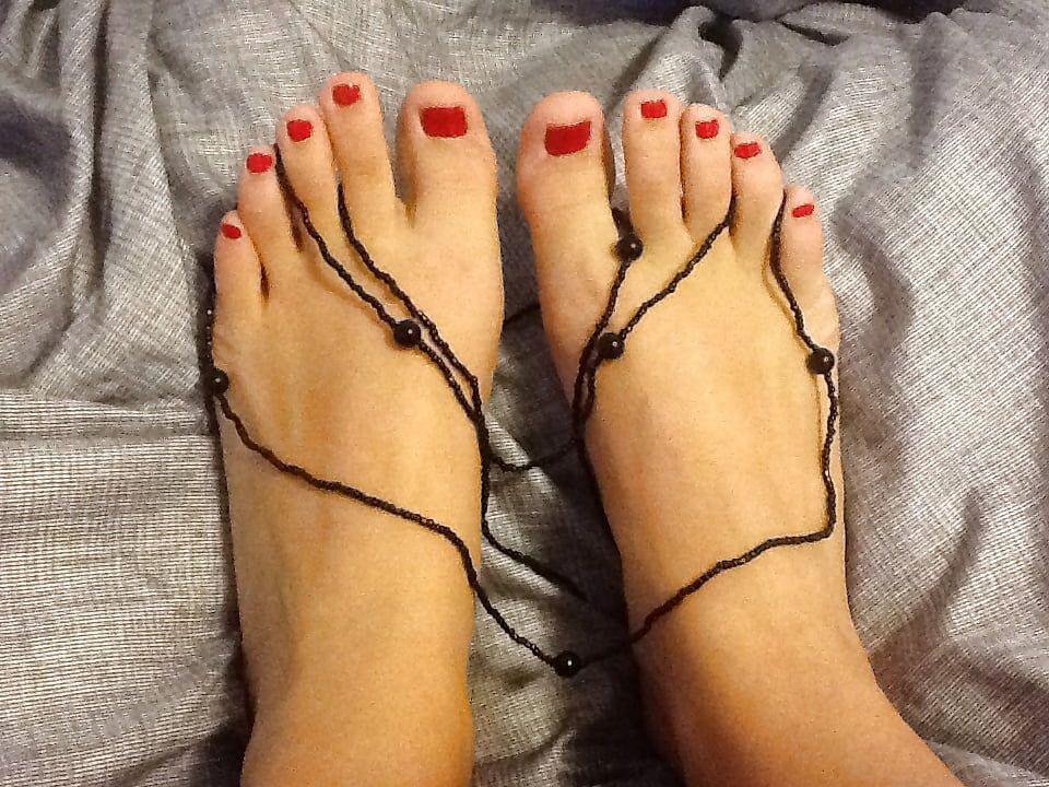 Manicured toes by request :) #2