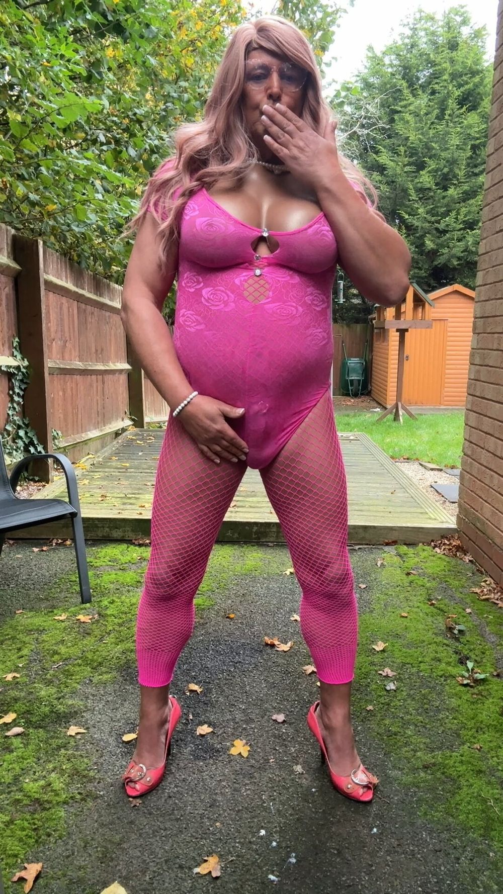 Crossdresser kellycd2022 in pink playsuit and fishnets  #40