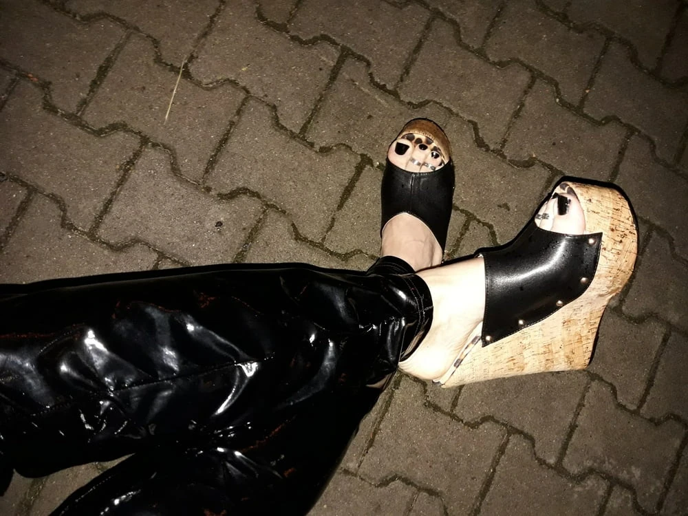 cork platform mules and latex leggings #3