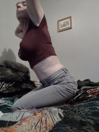 Cuddlekitten Mellissa in Tight Jeans and Tiny Top 