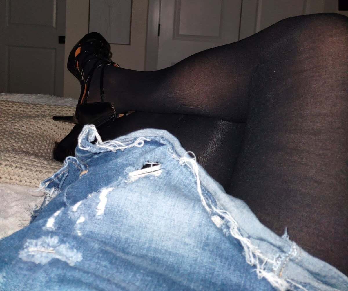 New skirt and heels 