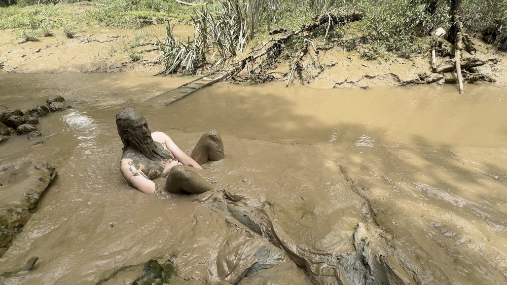 SHOT - BURIED IN MUD ! #2