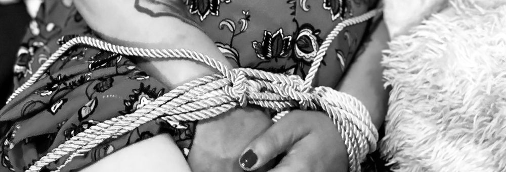 Simple Shibari Vibrator PreDICKament #2