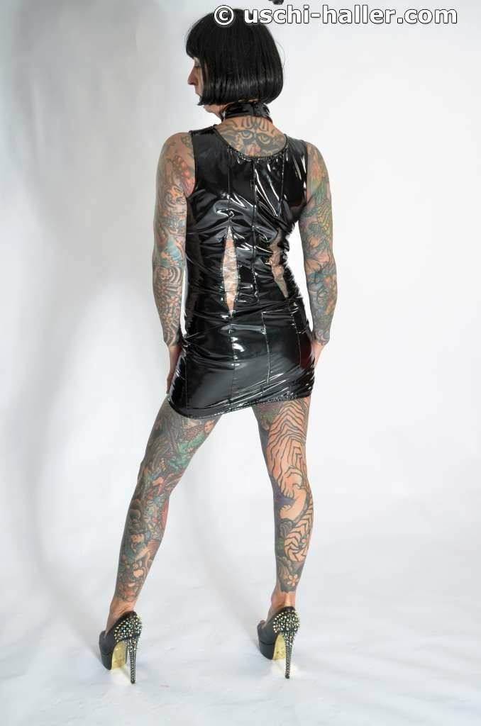 Photo shoot with full body tattooed MILF Cleo - 2 #23