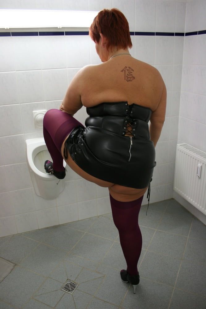 HOT dressed in the men's toilet ... #4