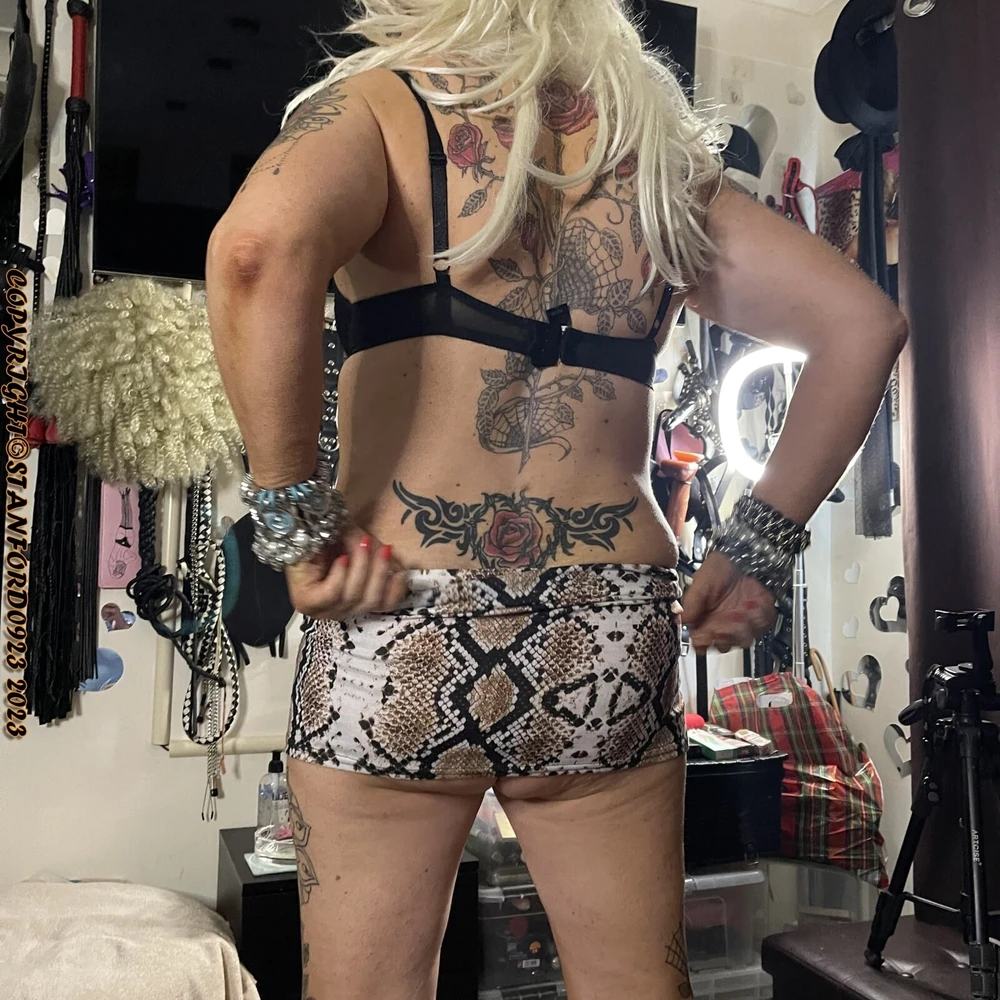 SHIRLEY SMOKING WHORE 2