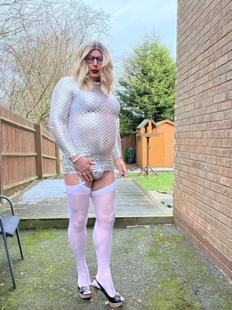 amateur crossdresser kellycd     sexy milf stockings heels         