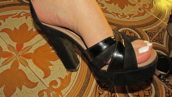 Sexy high heels and feet 💖 #49