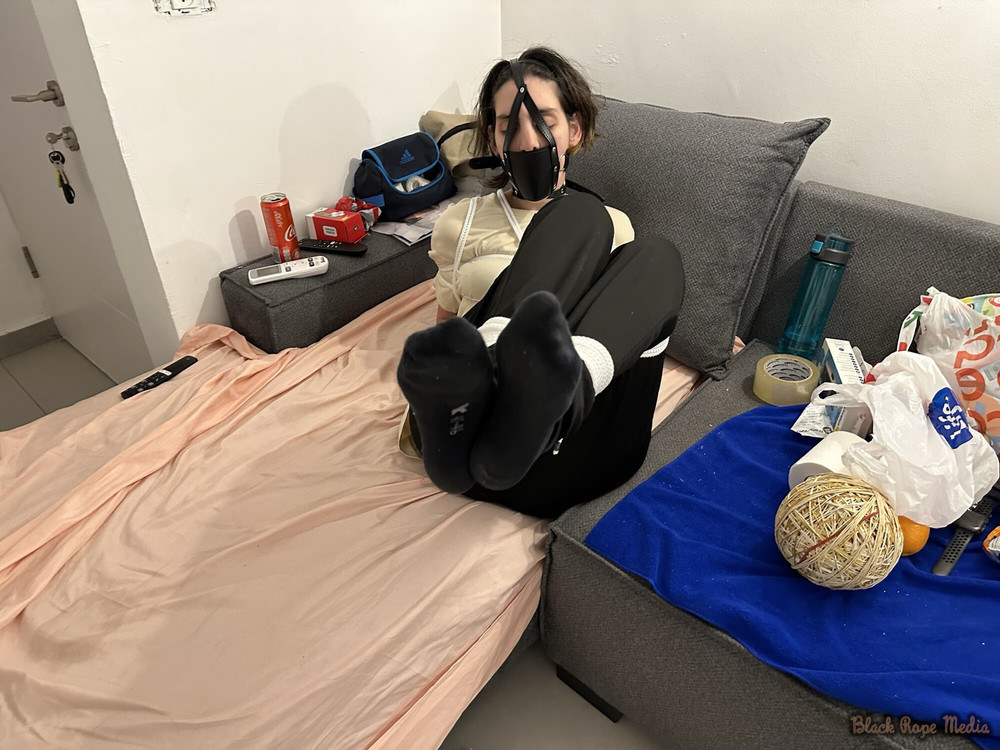Miriam bound at home (full gallery on my stores link in bio) #4