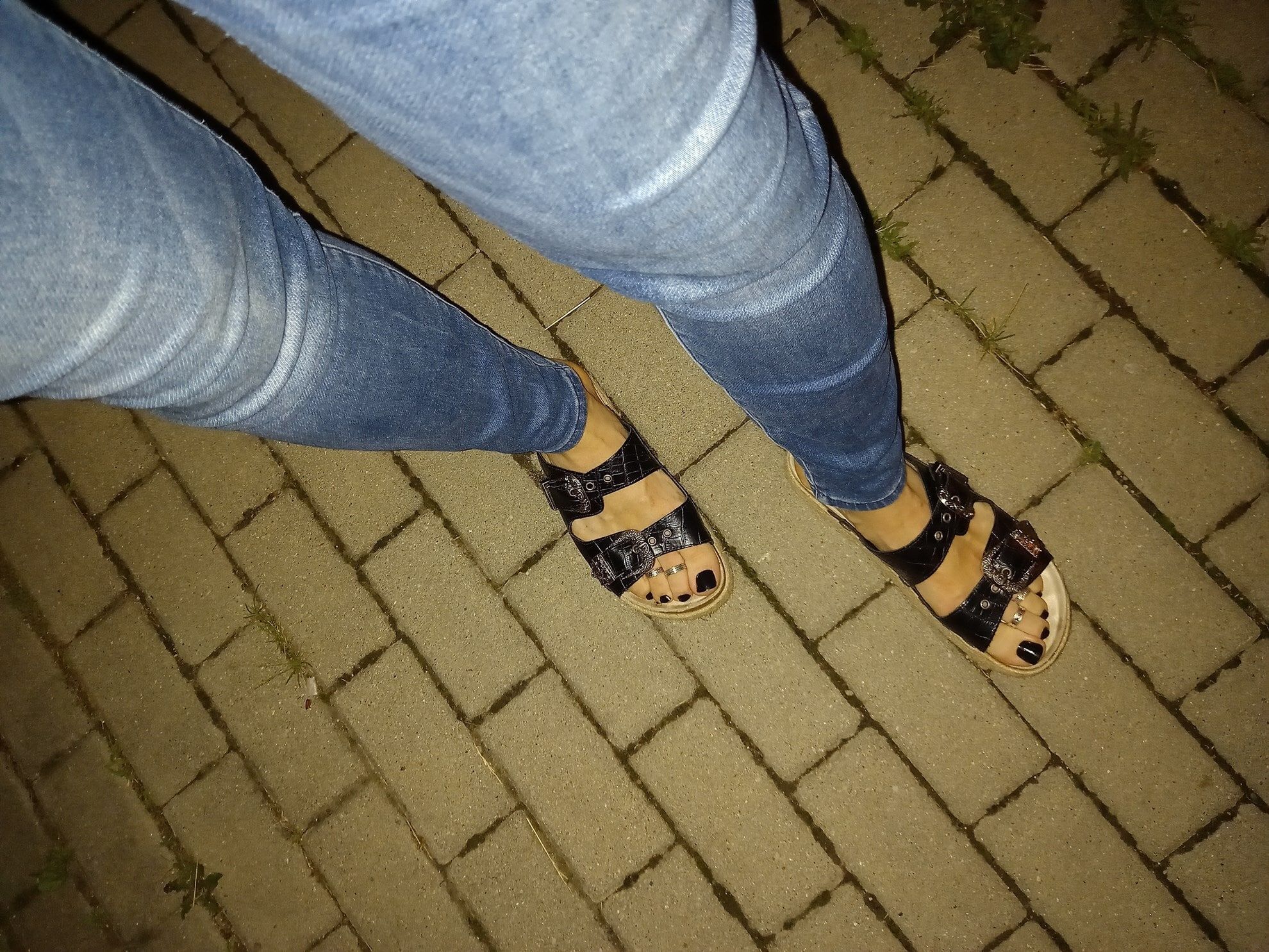 platform sandals and sexy feet #18