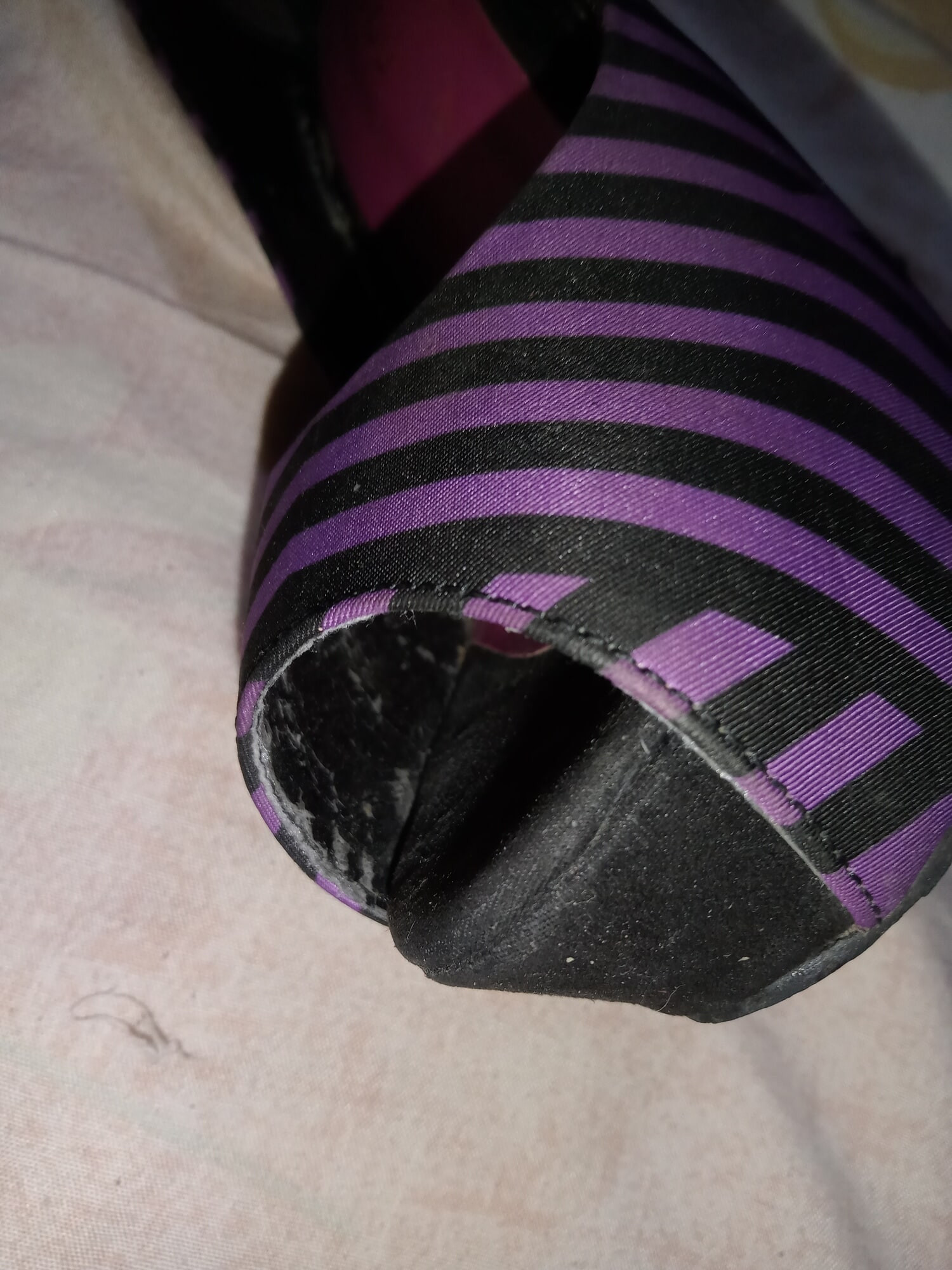 DELICIOSAS Y APRETADAS ZAPATILLAS MORADAS DE LA AMIGA MARII  #9