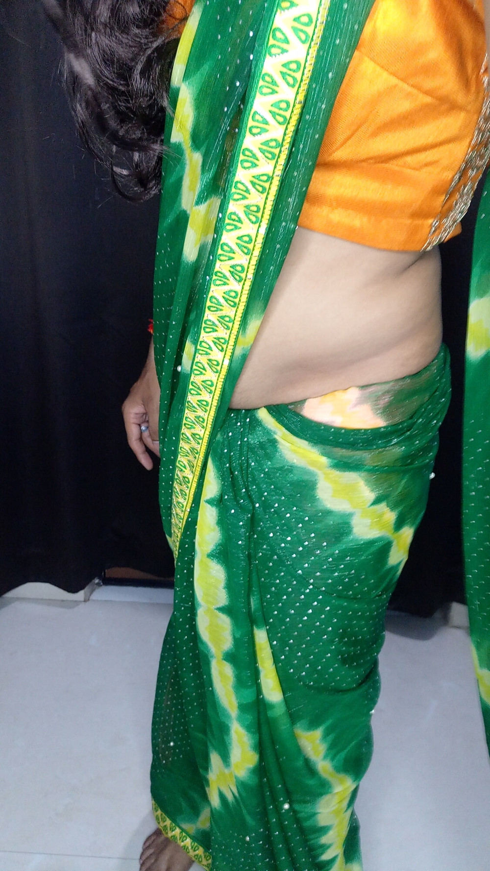 My stepmom last night wear this saree  #11