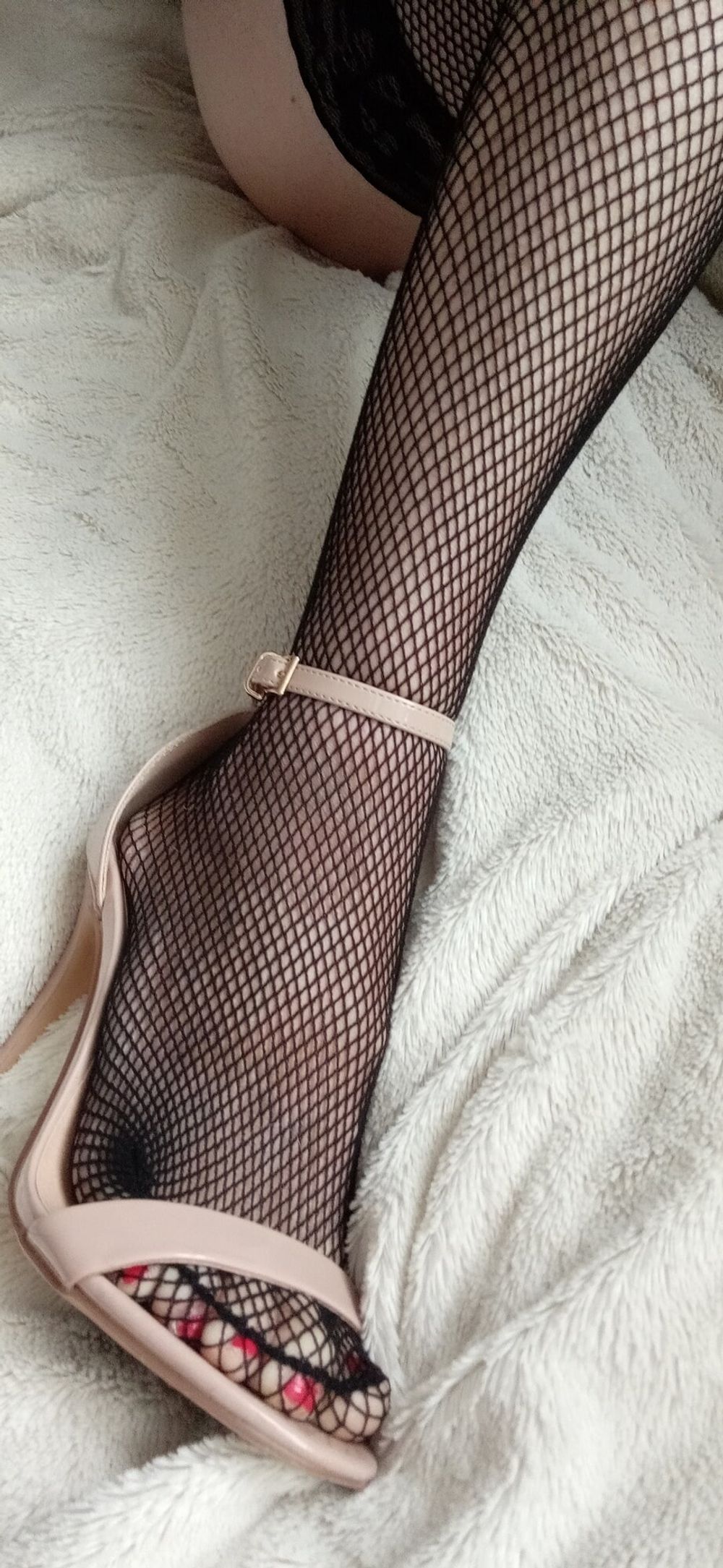 My legs : fishnet stockings and high heels #2