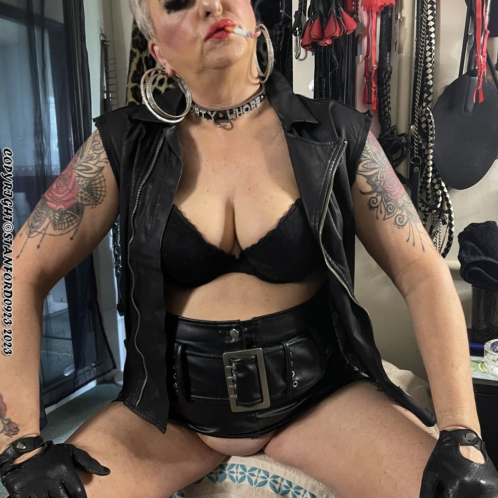 BIKER WHORE SHIRLEY #7