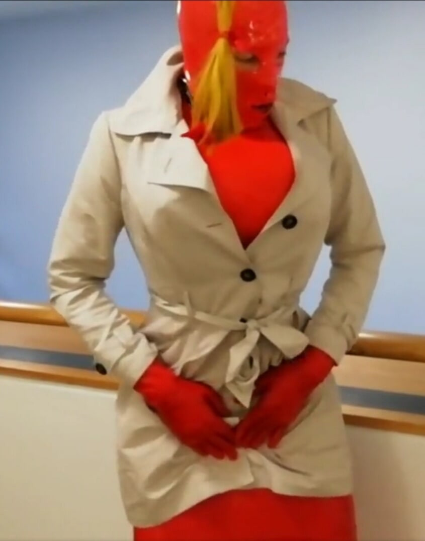Alison in rubber #25