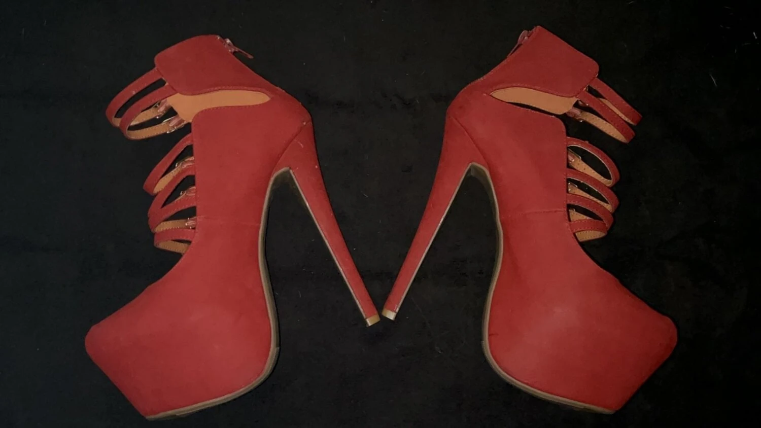 Cum on Red Platforms #37
