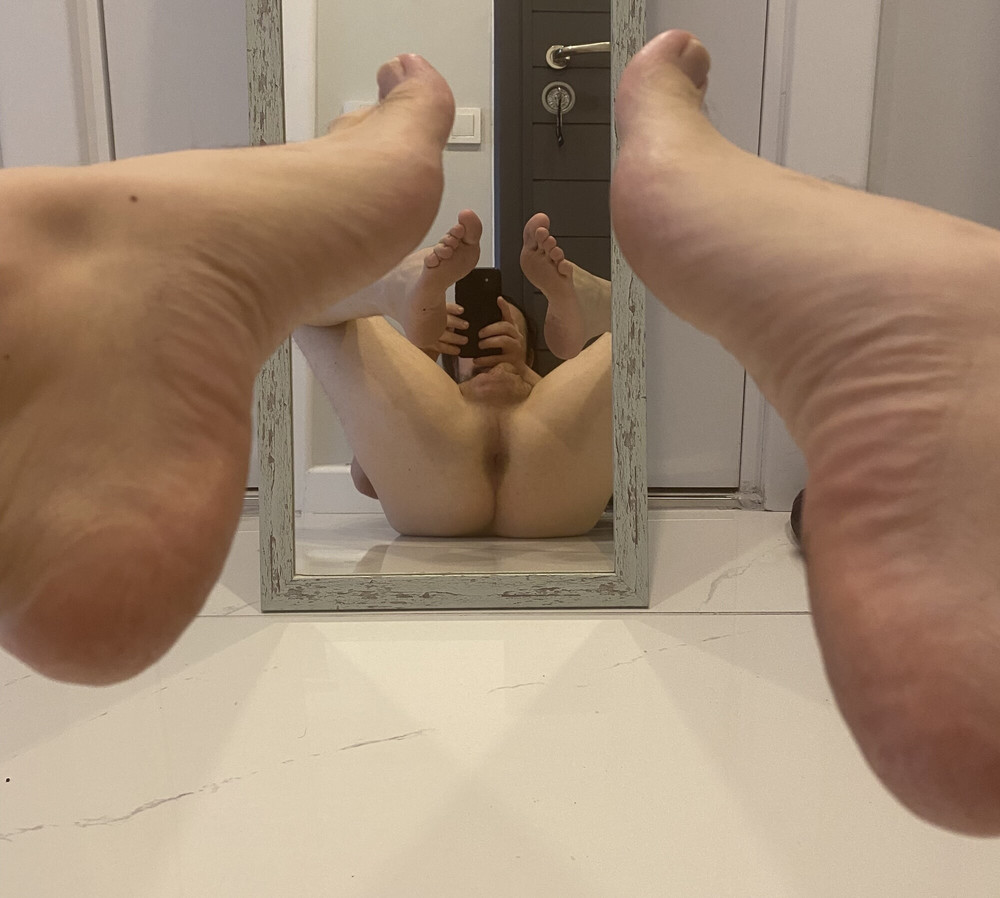 Mirror selfies #6