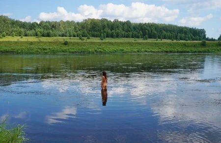 nude playing in volga river         