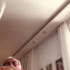 Cum bubbles and streams