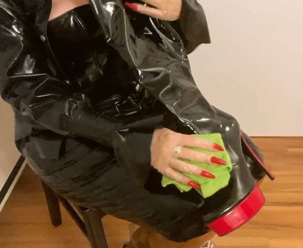 Latex Fetish Housework #19