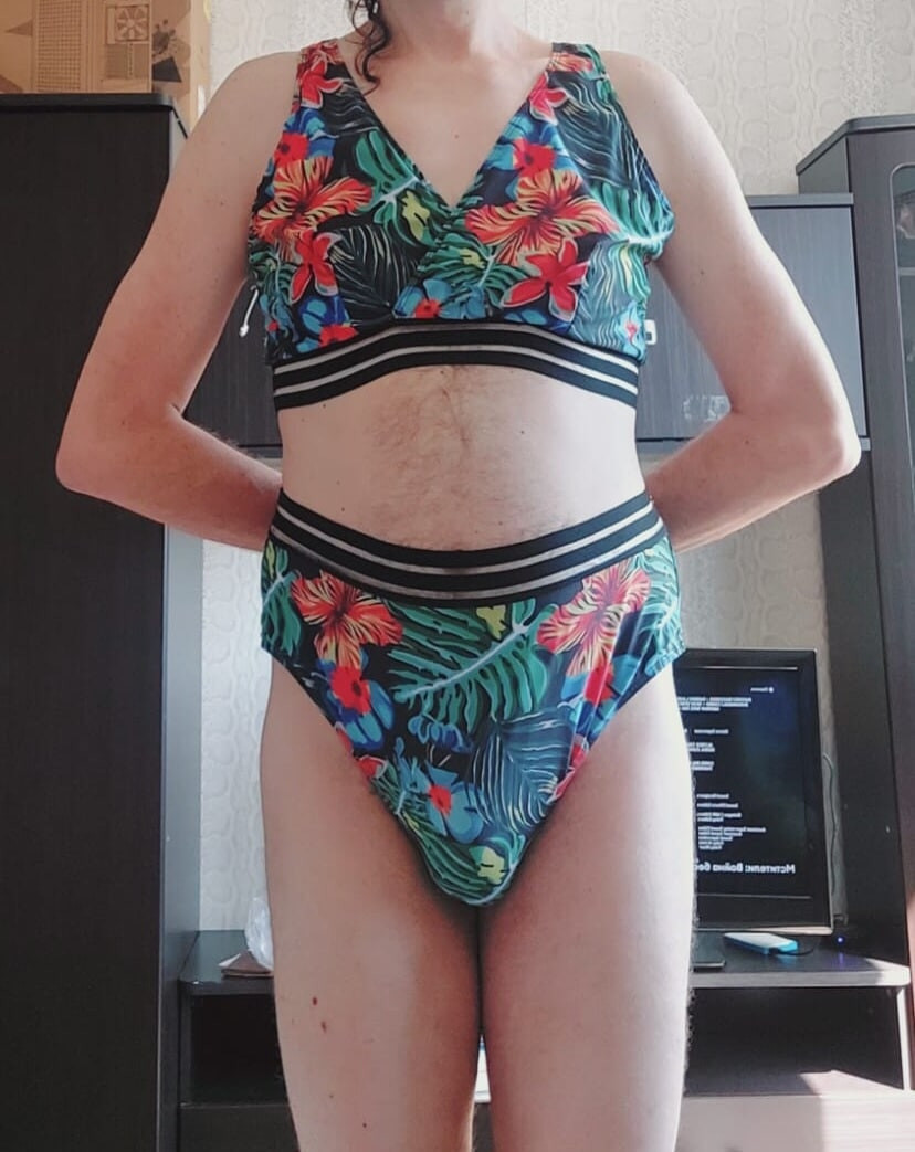 swimsuit 