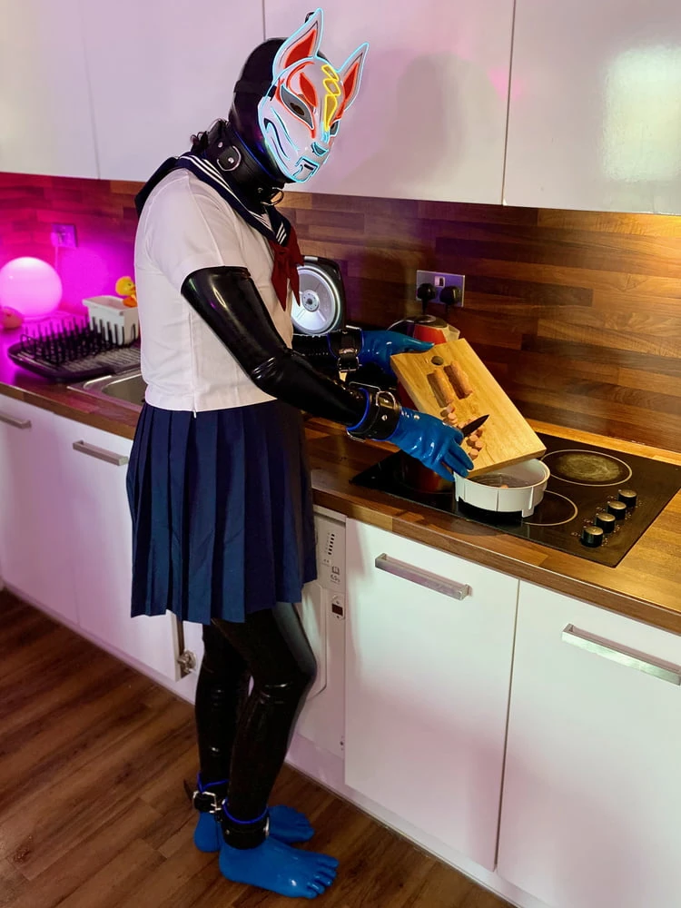 #LatexSeries 01 - Stuck At Home - In The Kitchen #6