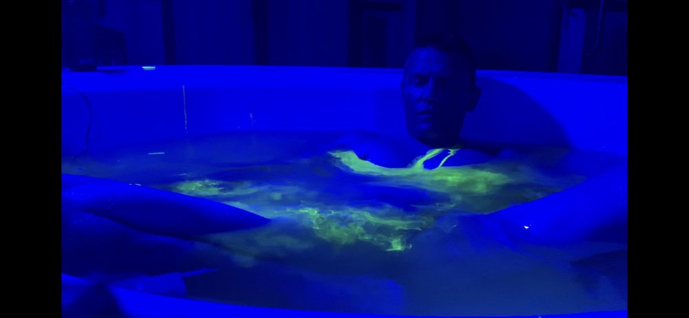 Black light Tub