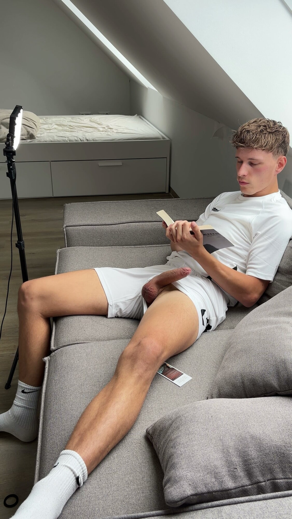 soccer twink reads and is horny #2