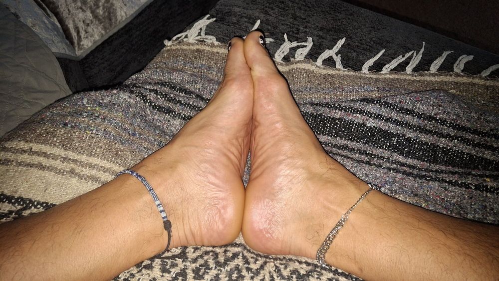 I love playing footsie #2