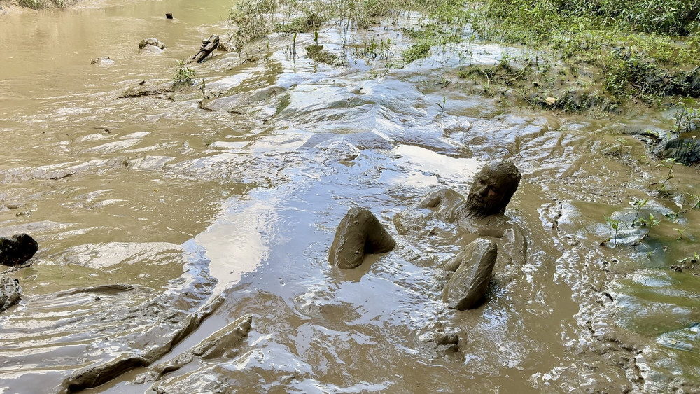 SHOT - HOW DEEP IS THE MUD ? #22