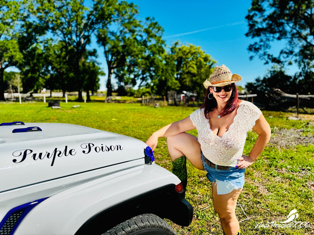 Jeep Girl Jiggle #28