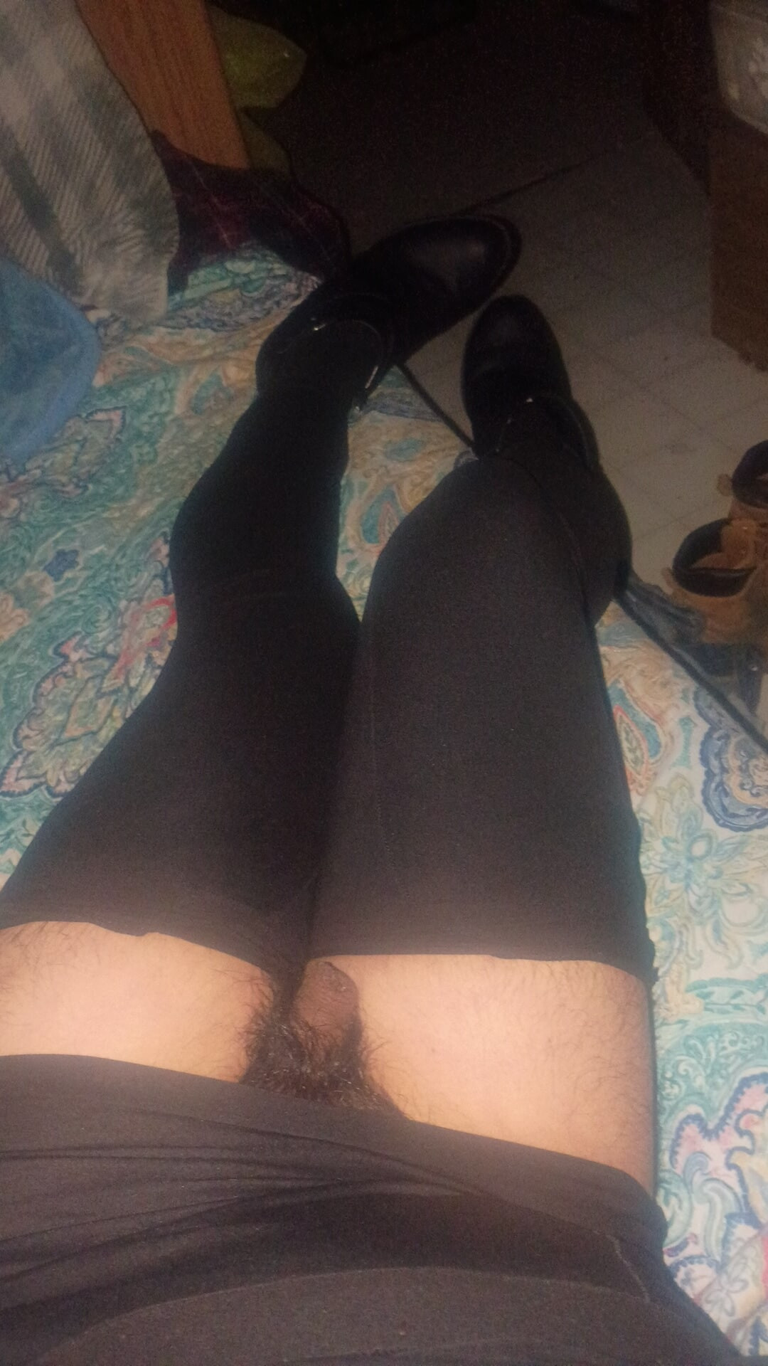 Chico sexy gozando de madrugada  #10