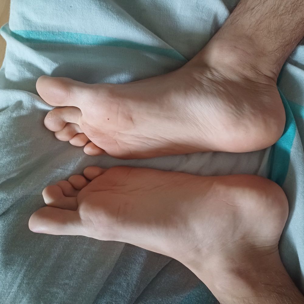 Twink&#039;s feet